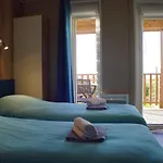 Ferme Du Chateau * Monampteuil