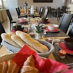 Ferme Du Chateau Monampteuil