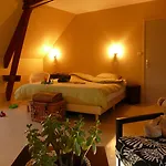Ferme Du Chateau * Monampteuil