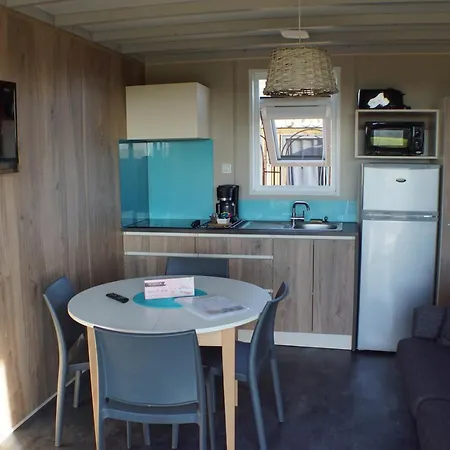 Ferme Du Chateau Πάρκο διακοπών Monampteuil