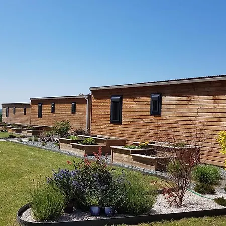 Ferme Du Chateau * Monampteuil