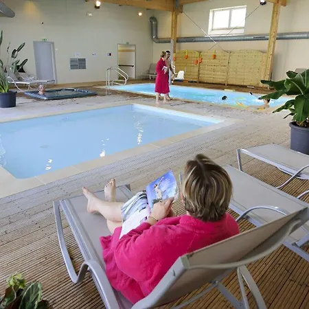 Ferme Du Chateau * Monampteuil