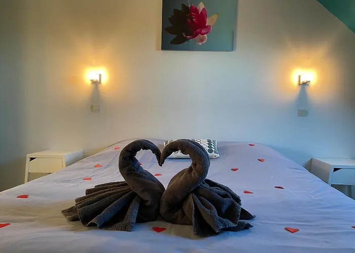 Ferme Du Chateau Village de vacances Monampteuil