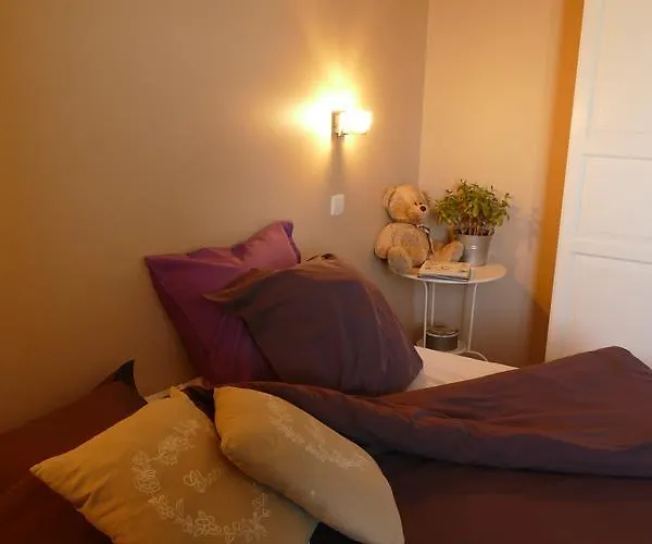 Ferme Du Chateau * Monampteuil